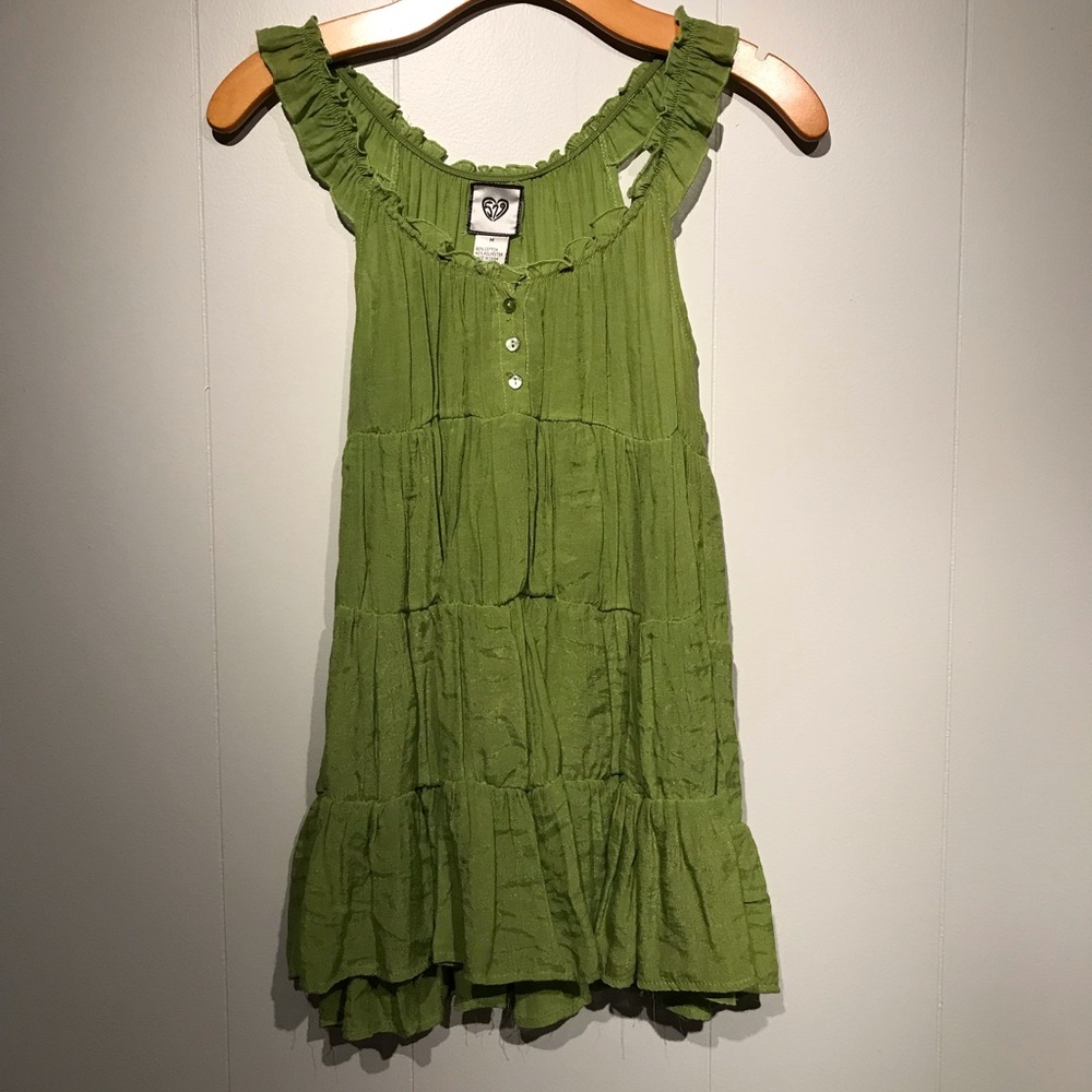 Flowy Green Tank